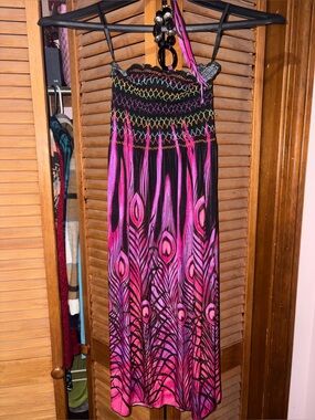 Halter tie neck dress.